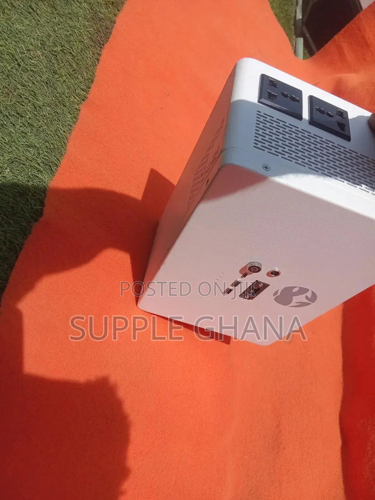 Premium HD Multimedia Projector – Portable, Powerful & Easy to Use