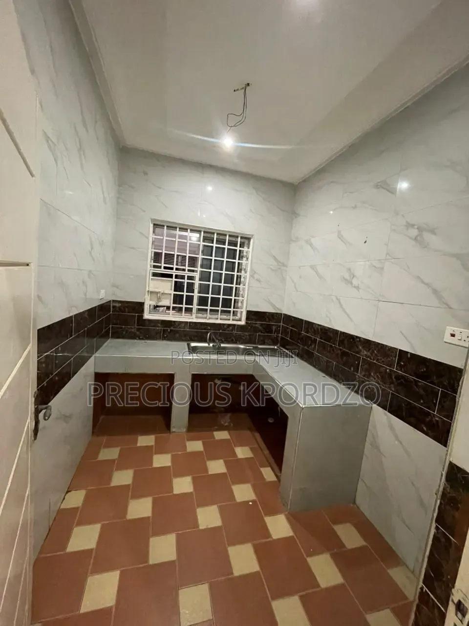 1bdrm Room & Parlour in New Lgn Adenta for rent