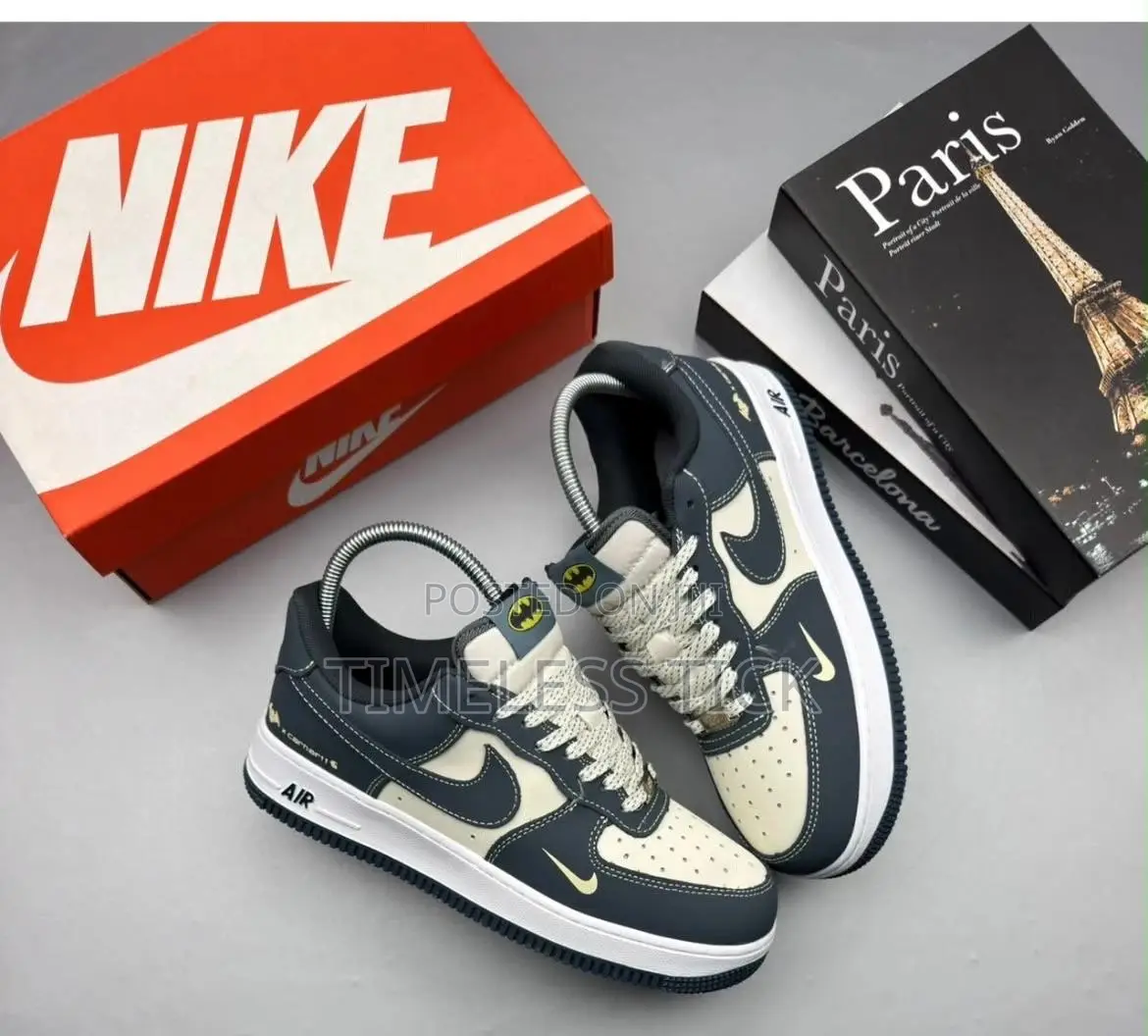 Nike Sneakers