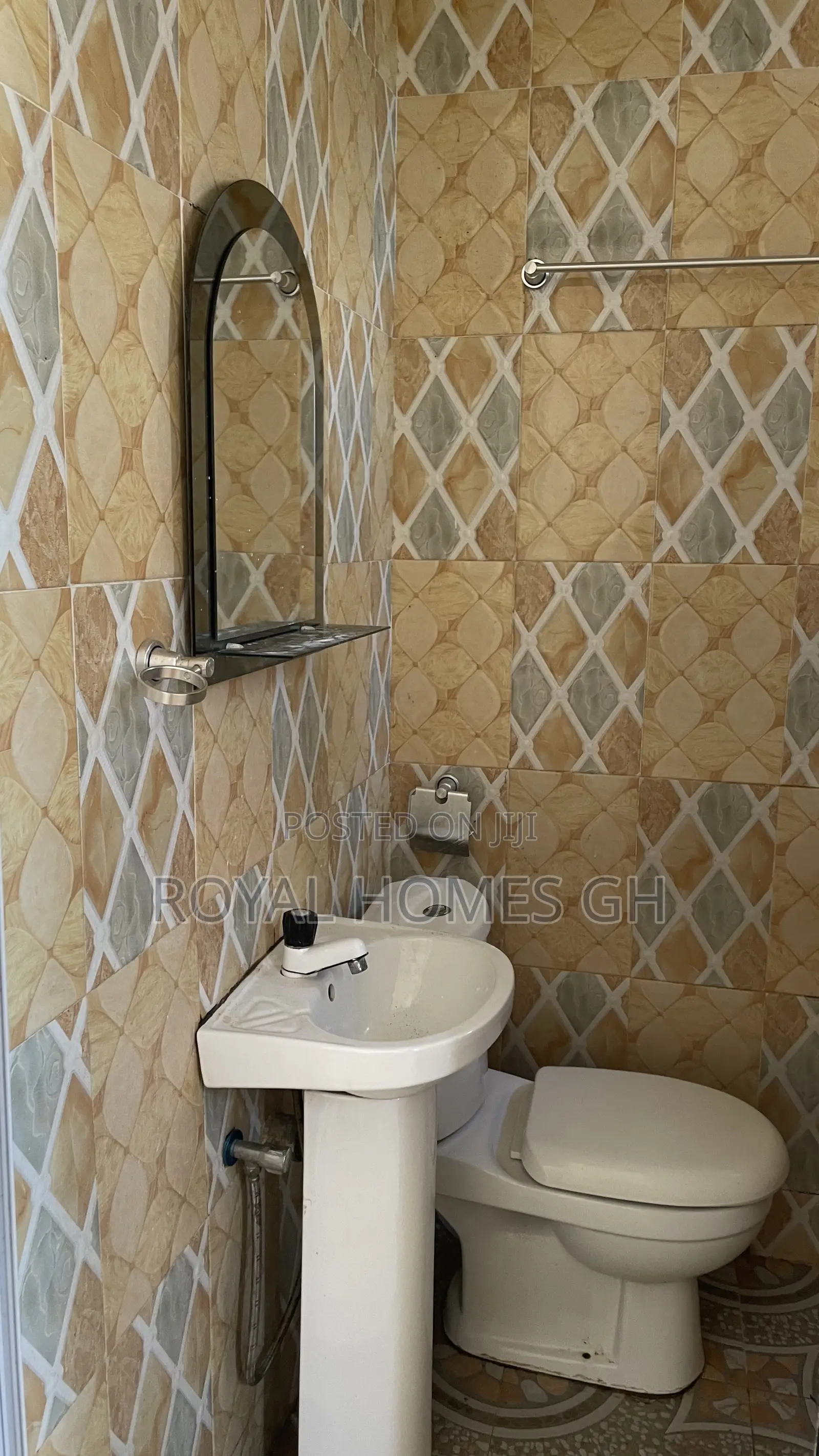 2bdrm Apartment in Royal Homes Gh, East Legon for rent