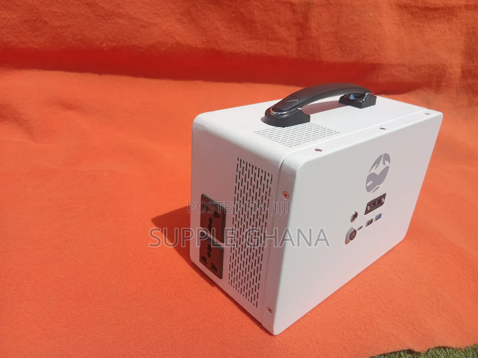 NEO_EARTH 300W Portable Power Station – Modern Backup Power Solution