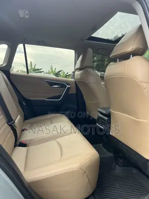 Toyota RAV4 XLE Premium 2022 Teal