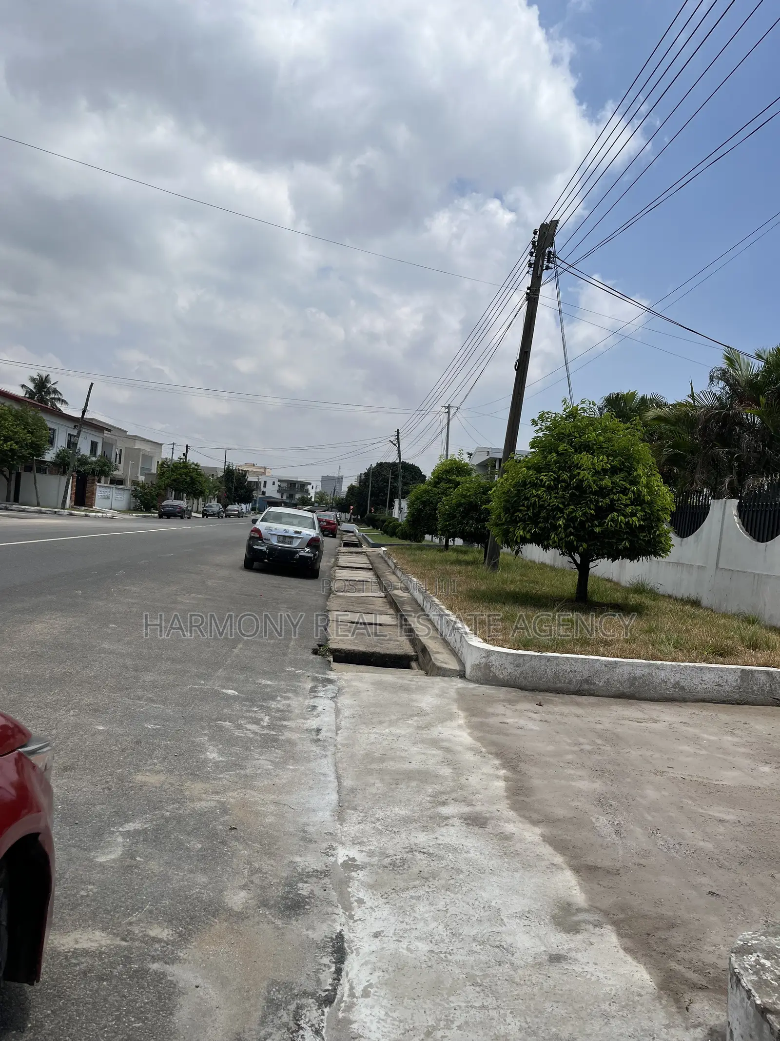 5bdrm House in Dzorwulu for rent