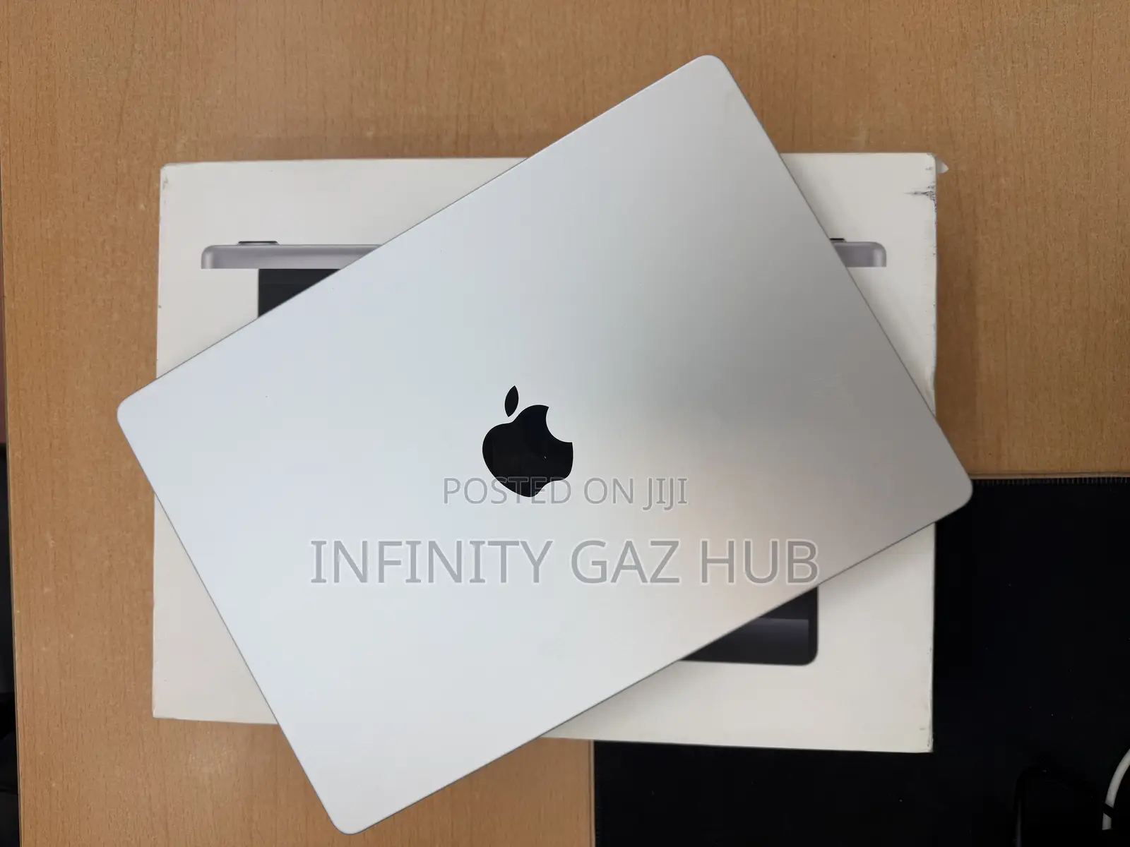 Laptop Apple MacBook Pro 2024 M4 16GB Apple M4 SSHD (Hybrid) 512GB