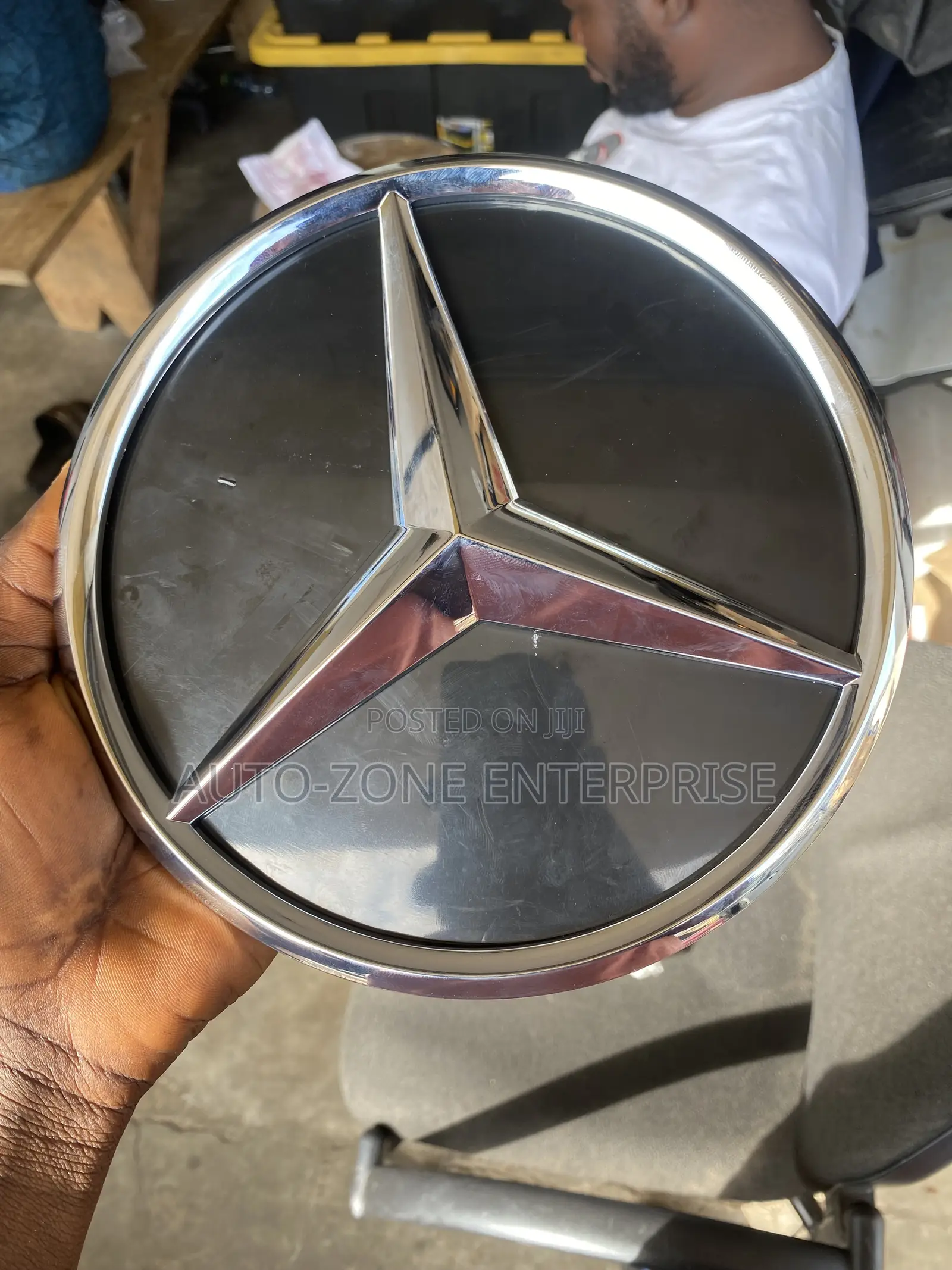 Mercedes Benz GLC 300 Front Crown (Front Bumper Crown)