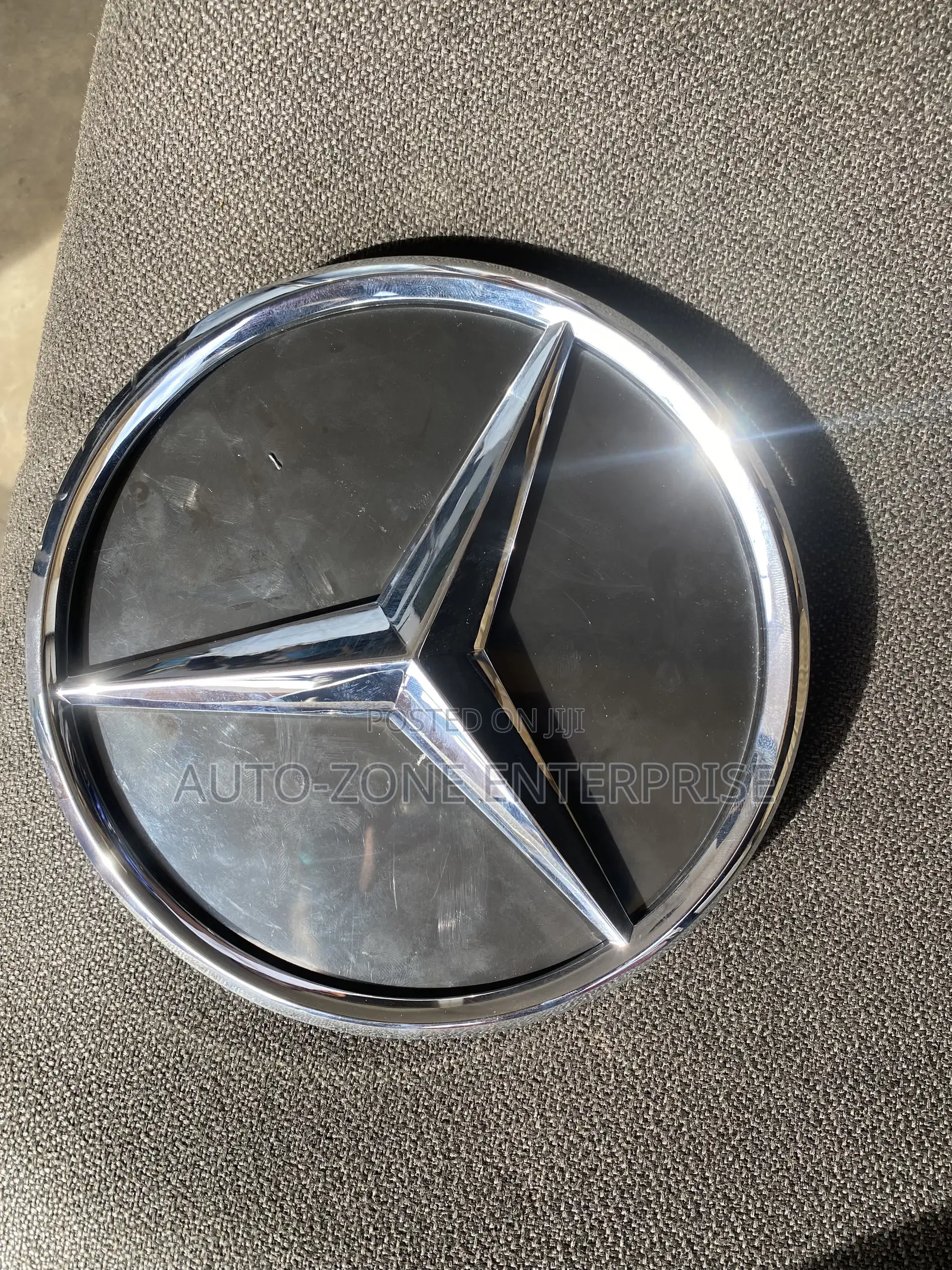 Mercedes Benz GLC 300 Front Crown (Front Bumper Crown)