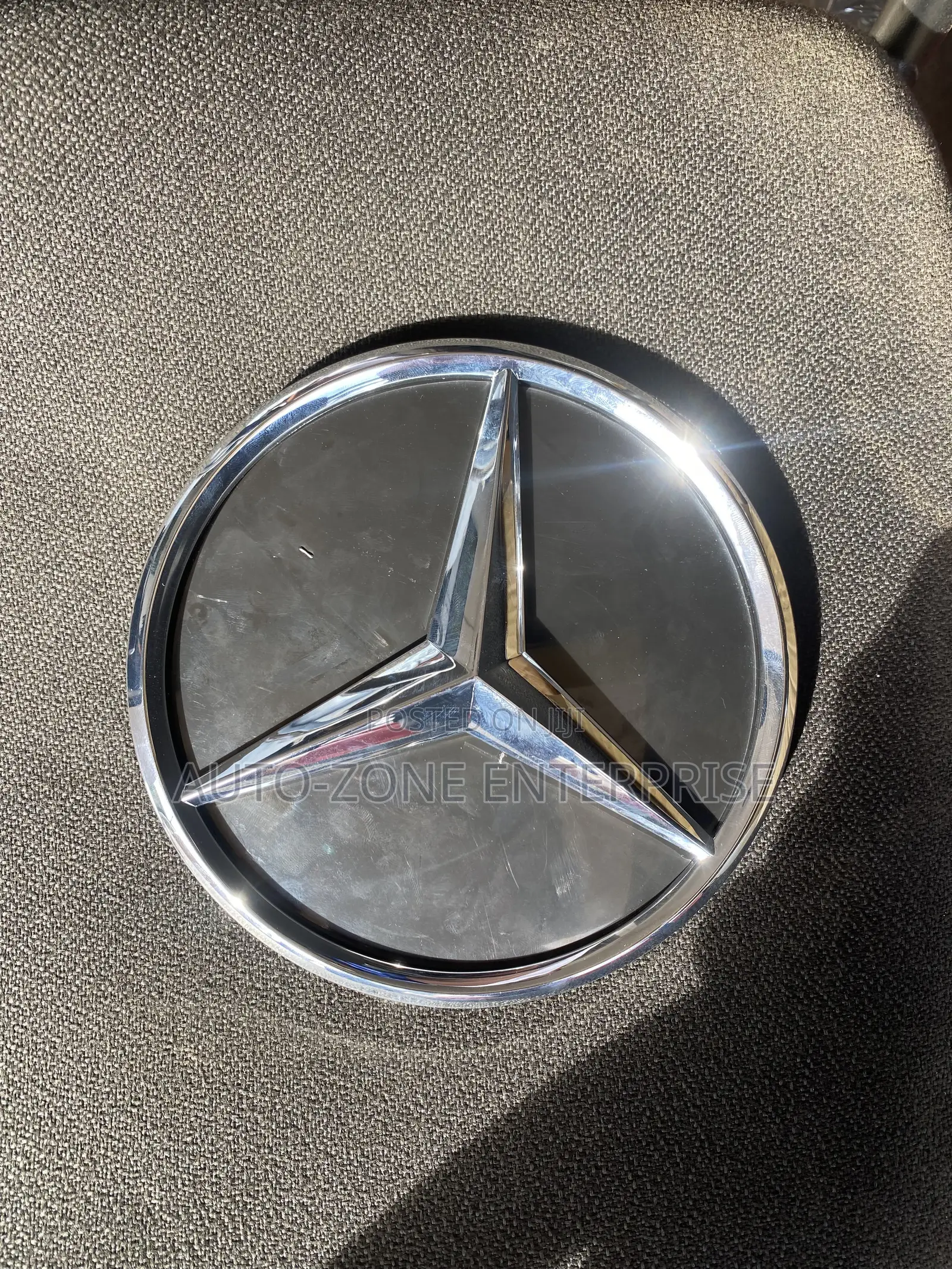 Mercedes Benz GLC 300 Front Crown (Front Bumper Crown)