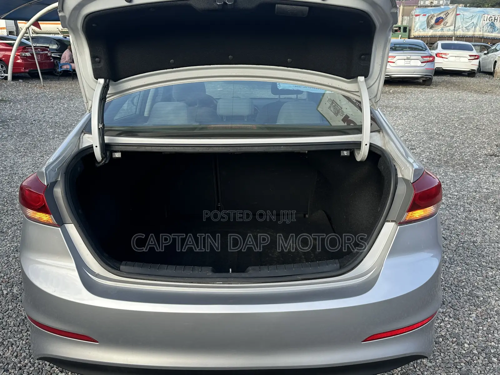 Hyundai Elantra 2017 Silver