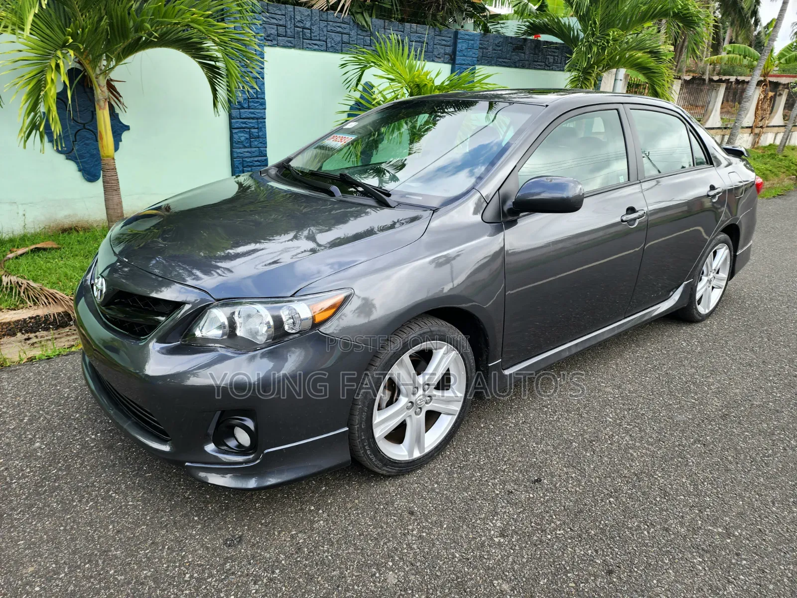 Toyota Corolla S Special Edition 4dr Sedan (1.8L 4cyl 4A) 2013 Gray