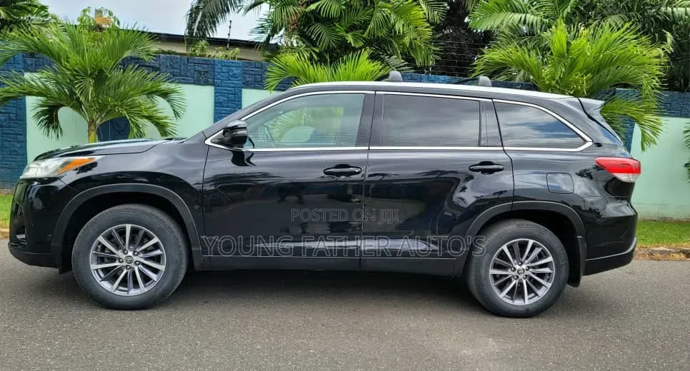Toyota Highlander XLE 2019 Black