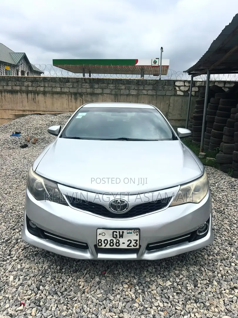 Toyota Camry 2014 Silver