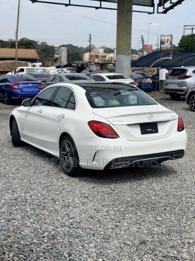Mercedes-Benz C300 2020 White