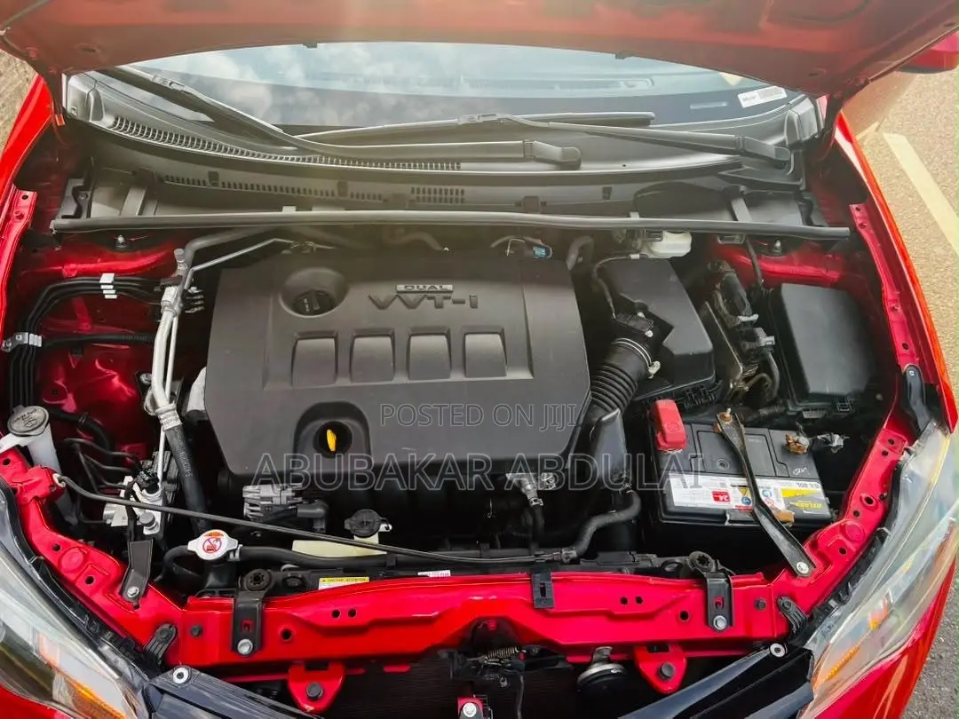 Toyota Corolla LE (1.8L 4cyl 2A) 2018 Red