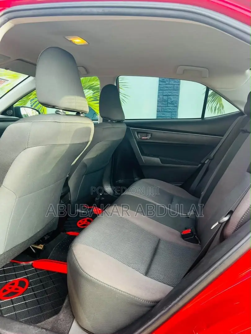 Toyota Corolla LE (1.8L 4cyl 2A) 2018 Red