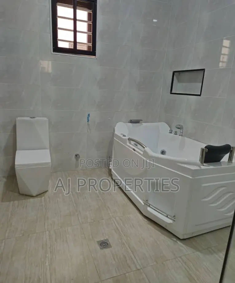 3bdrm House in Aj Property, Oyarifa Mall Area for sale
