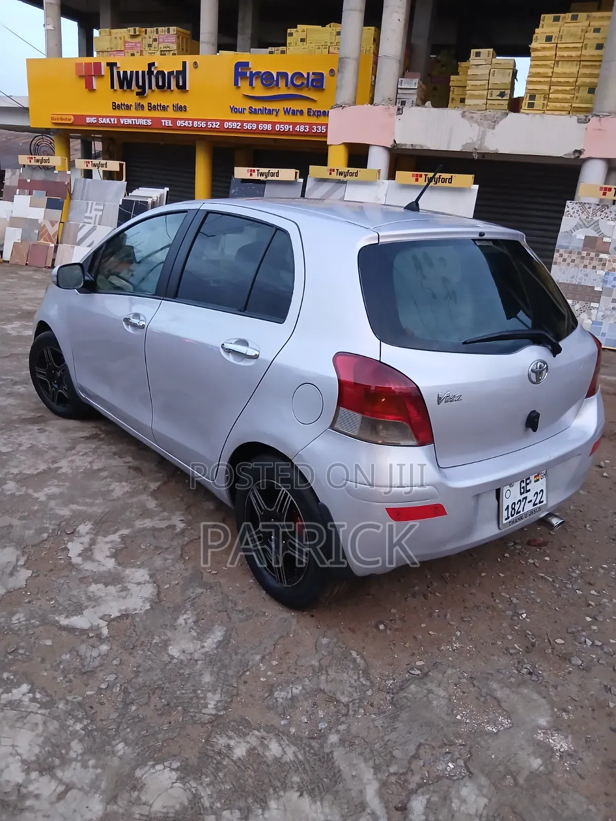 Toyota Vitz 1.3 FWD 5dr 2010 Silver
