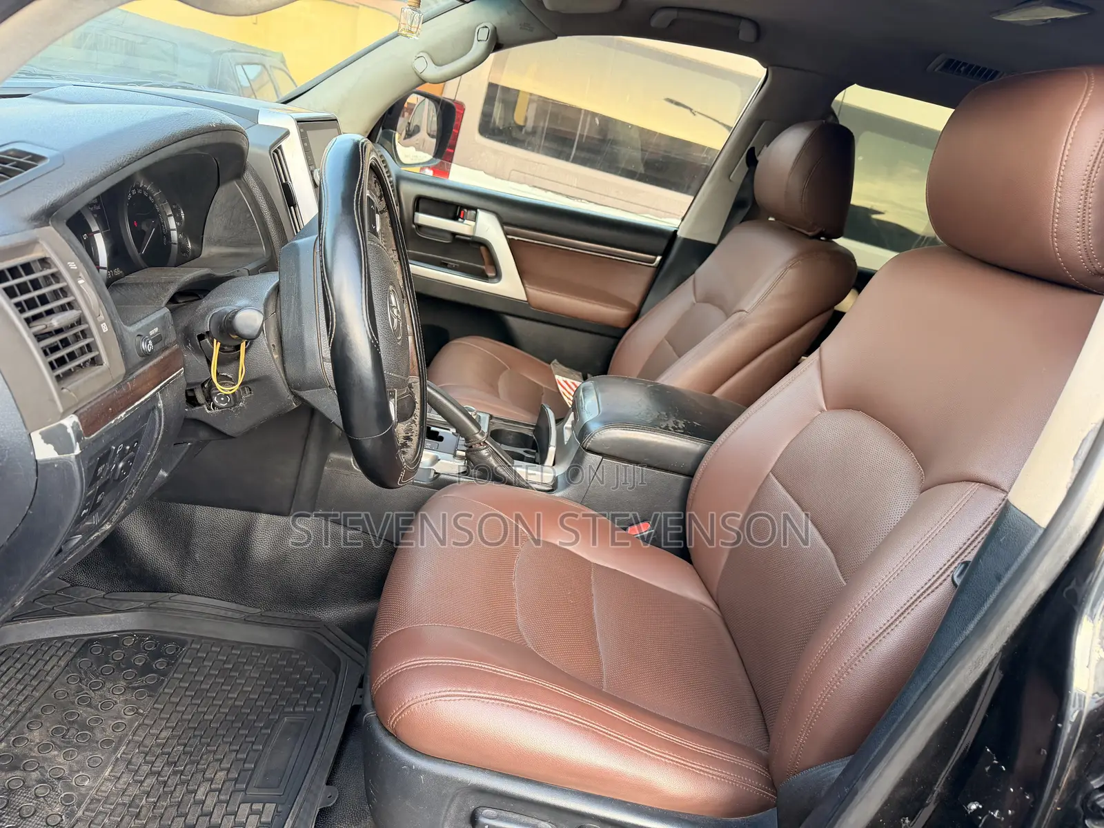 Toyota Land Cruiser 4.5 V8 VXR 2019 White