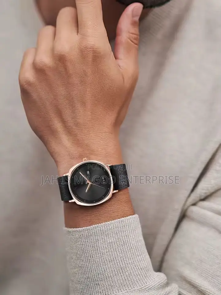 Tomi Men's Minimalist Calendar Leather Casual Quartz Watch