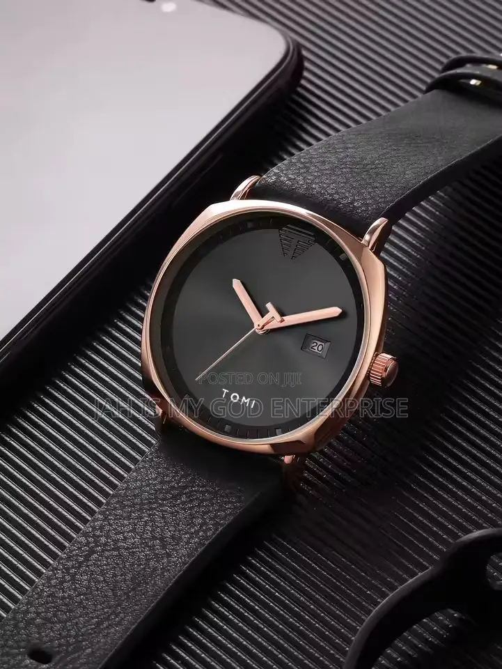 Tomi Men's Minimalist Calendar Leather Casual Quartz Watch