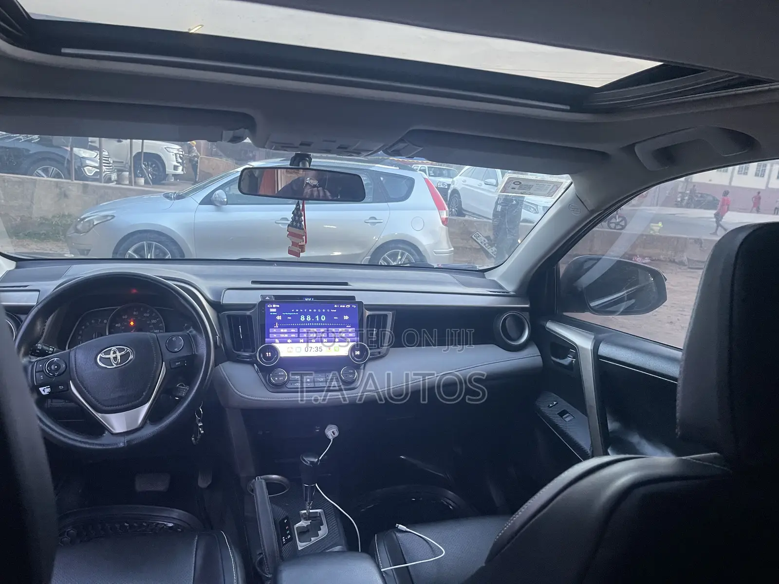 Toyota RAV4 XLE AWD (2.5L 4cyl 6A) 2016 Black