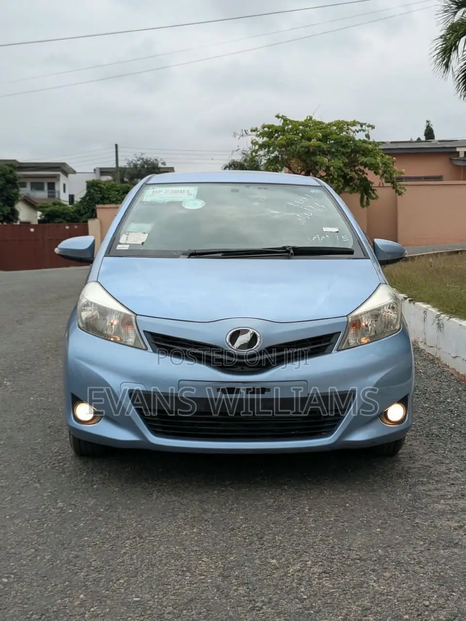 Toyota Vitz 1.3 FWD 5dr 2013