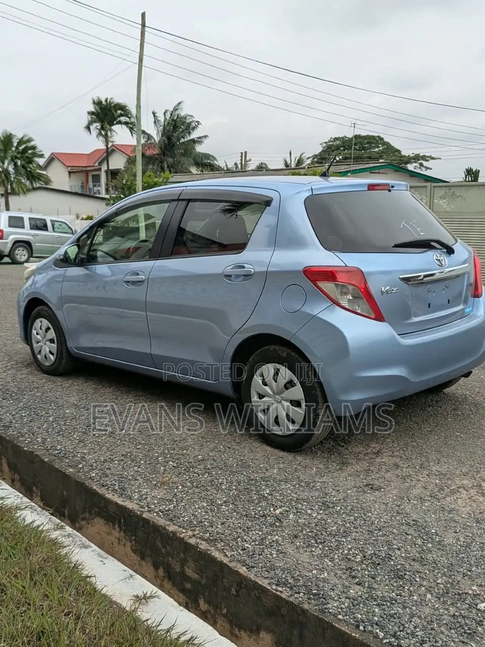 Toyota Vitz 1.3 FWD 5dr 2013