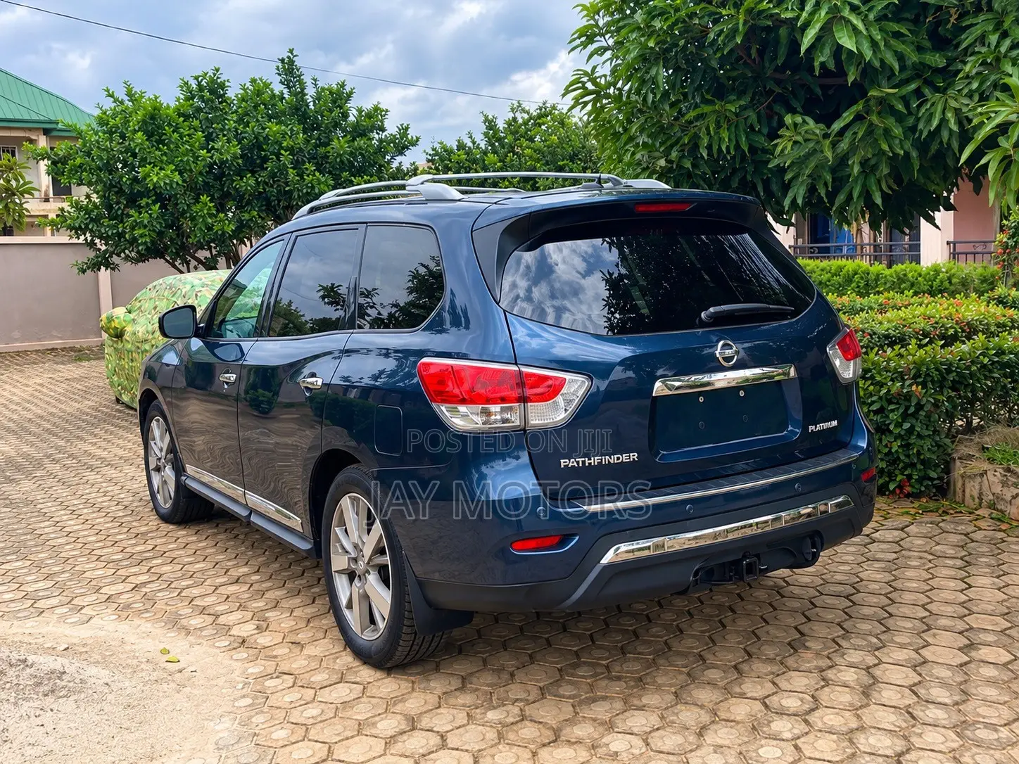 Nissan Pathfinder Platinum 4dr 4x4 (3.5L 6cyl) 2016 Blue