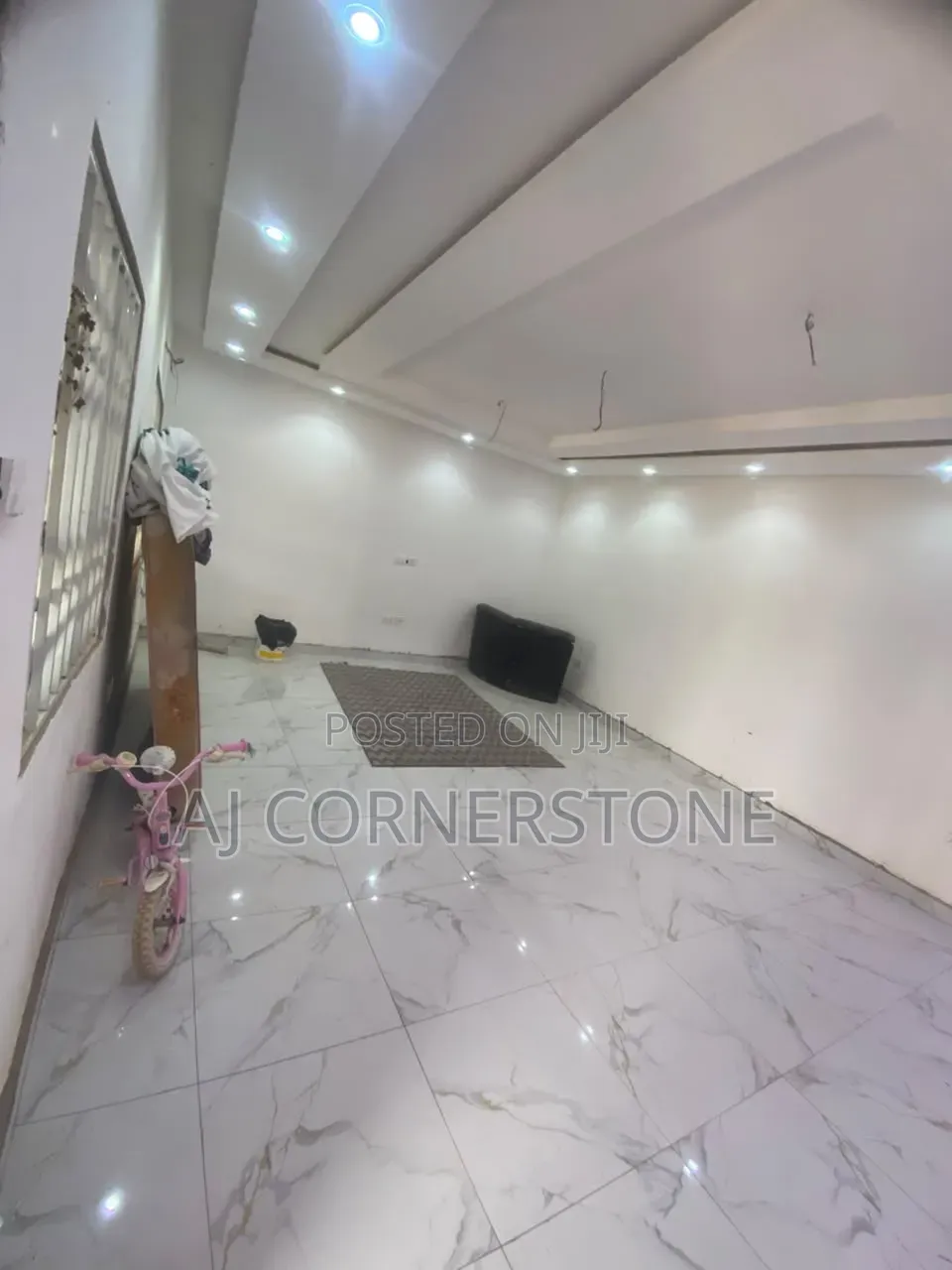 3bdrm Apartment in Last Stop for rent