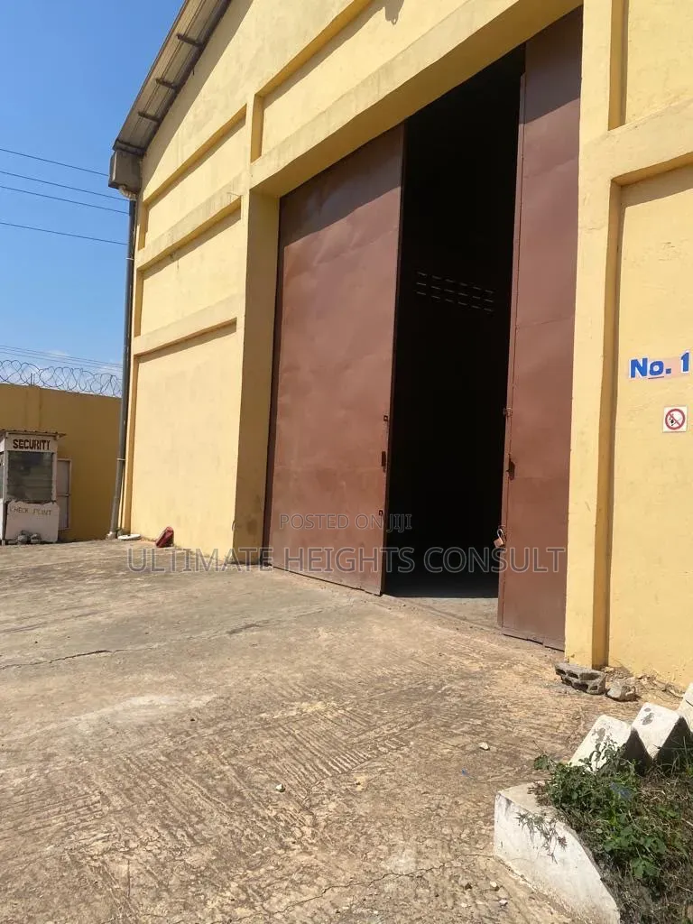 Warehouse 3600 Square Meters for Rent at Tema Industrial Area