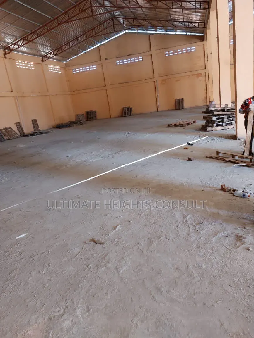 Warehouse 3600 Square Meters for Rent at Tema Industrial Area