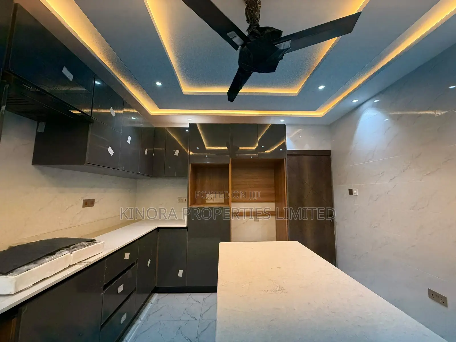 2bdrm Apartment in Lakeside for rent