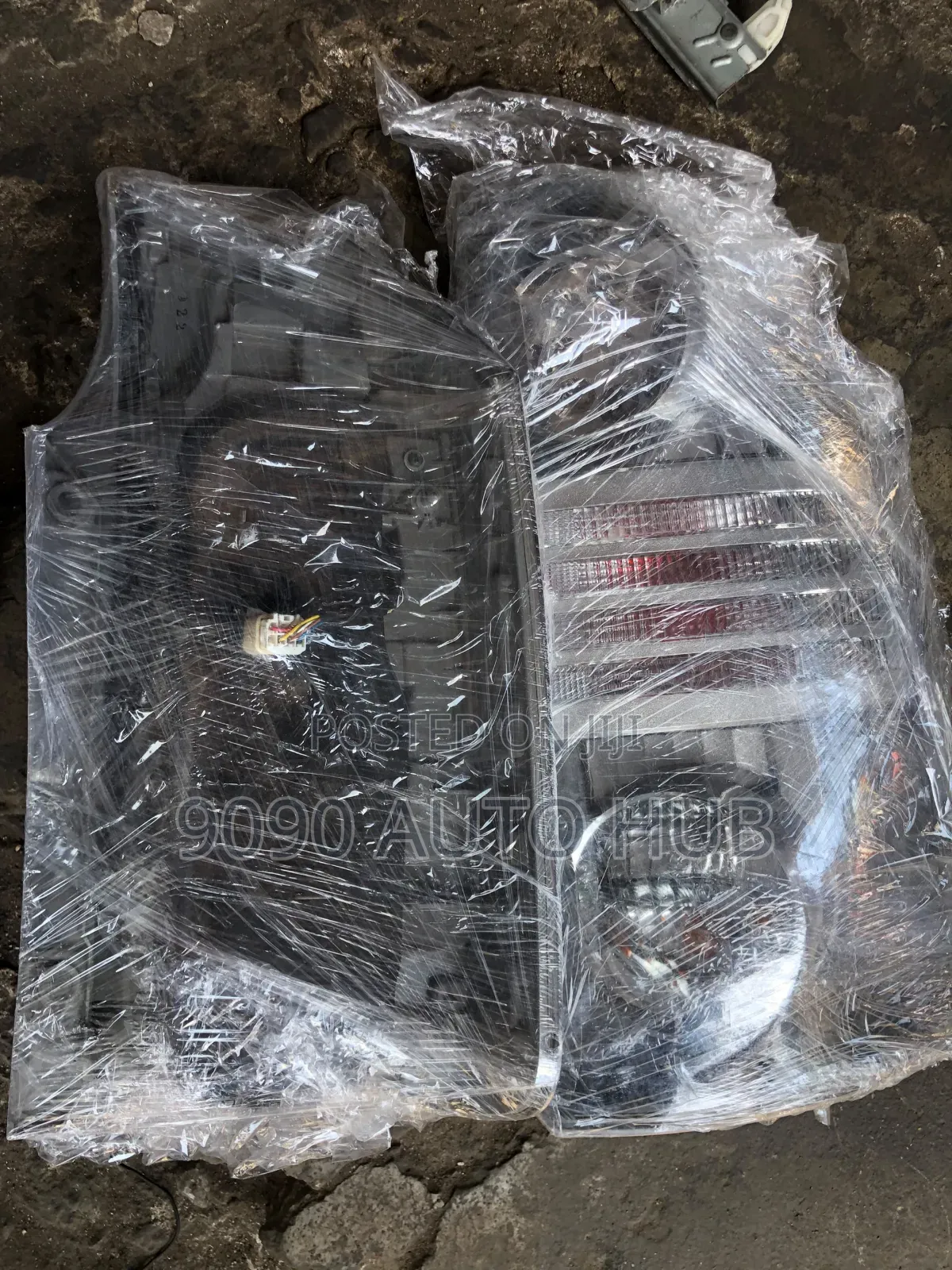  Toyota Voxy 2008 Taillight Pair – Premium OEM | Foreign Used