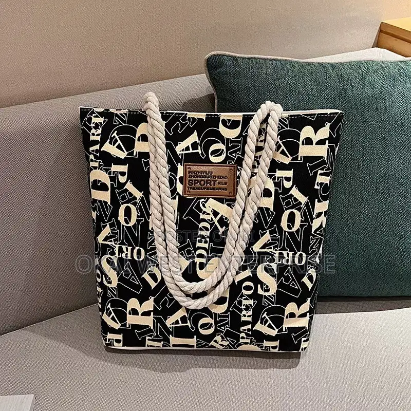 Korean-Inspired Large Capacity Canvas Tote Bag - Perfect for Outdoor
