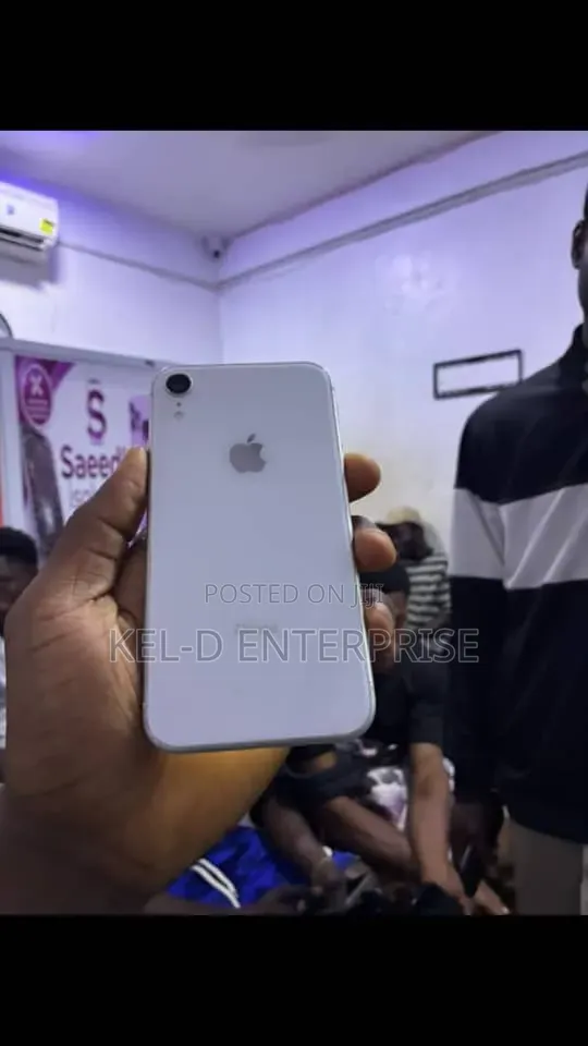 Apple iPhone XR 64 GB