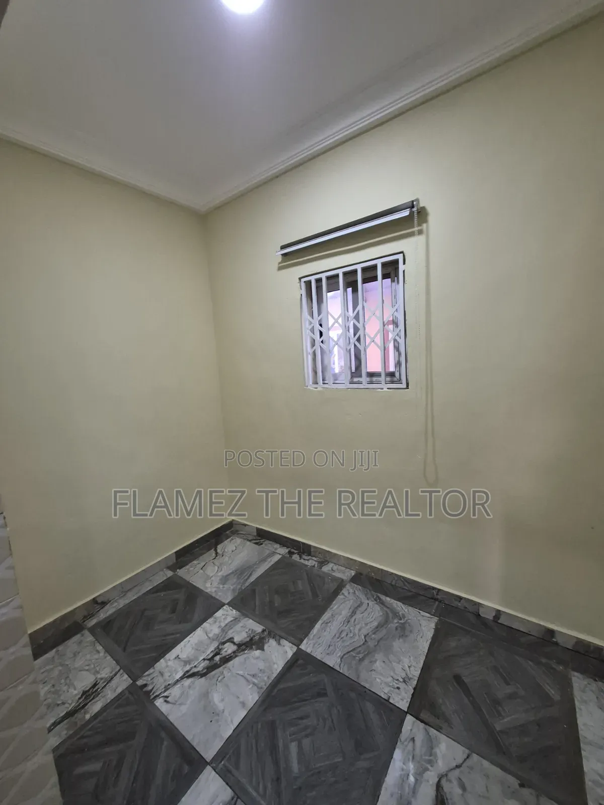 2bdrm Apartment in Acp Franco Area, Kwabenya for rent