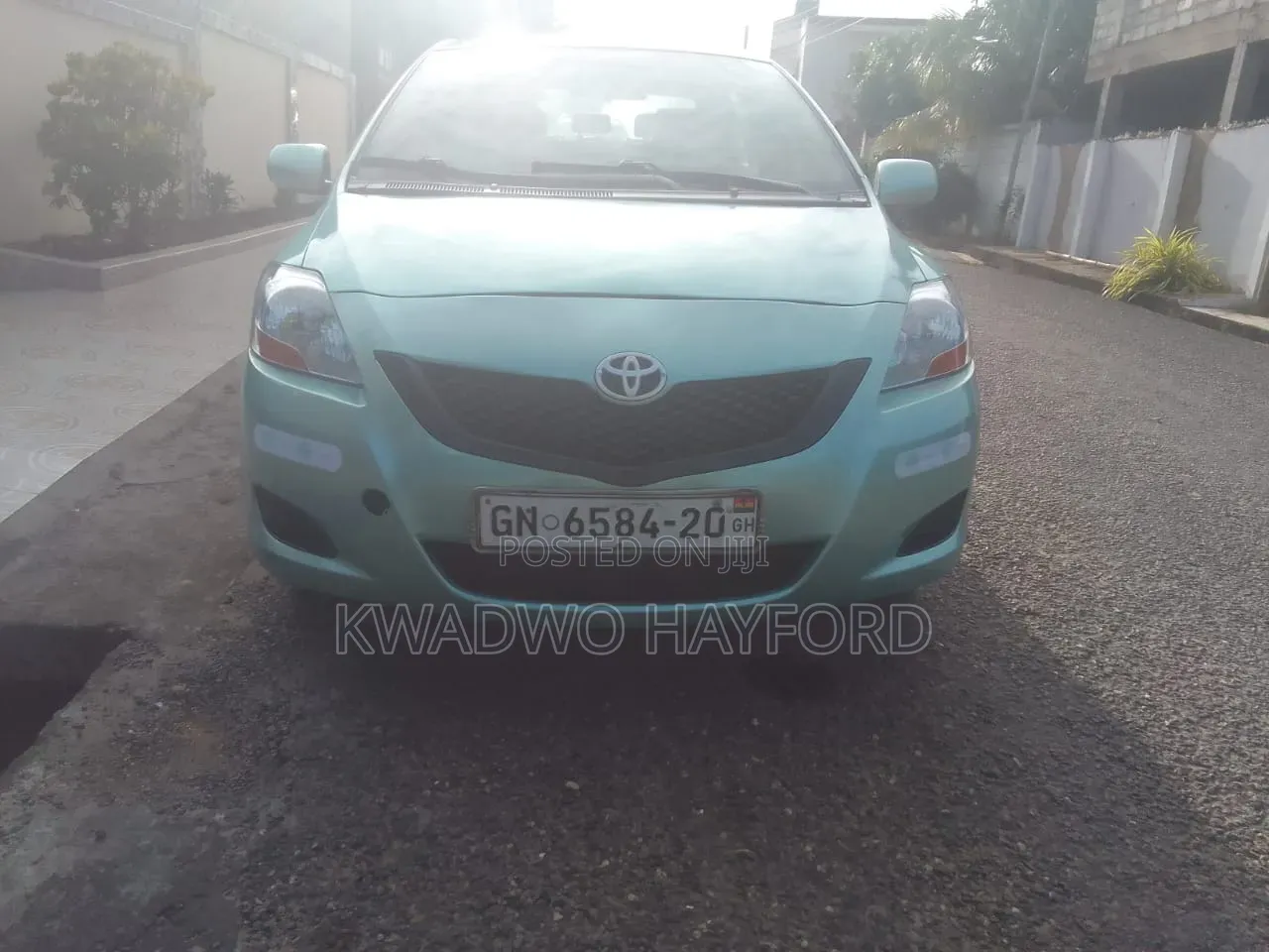 Toyota Yaris Base Sedan 4dr 2010 Green