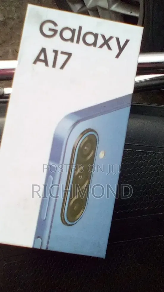New Samsung Galaxy A17 5G 256 GB Gold