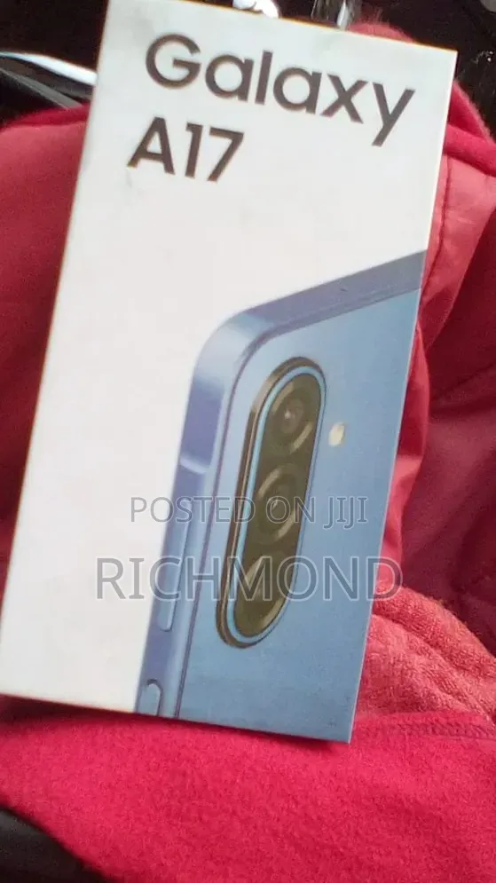 New Samsung Galaxy A17 5G 256 GB Gold