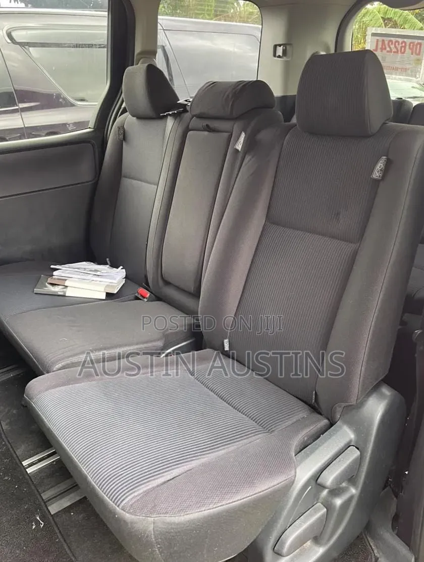 Toyota Voxy 2017 White