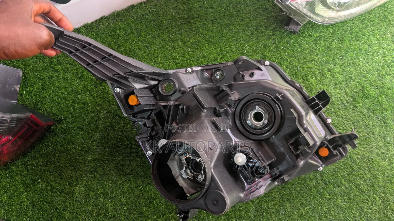 Toyota Voxy 2011,2012,2013 Headlight