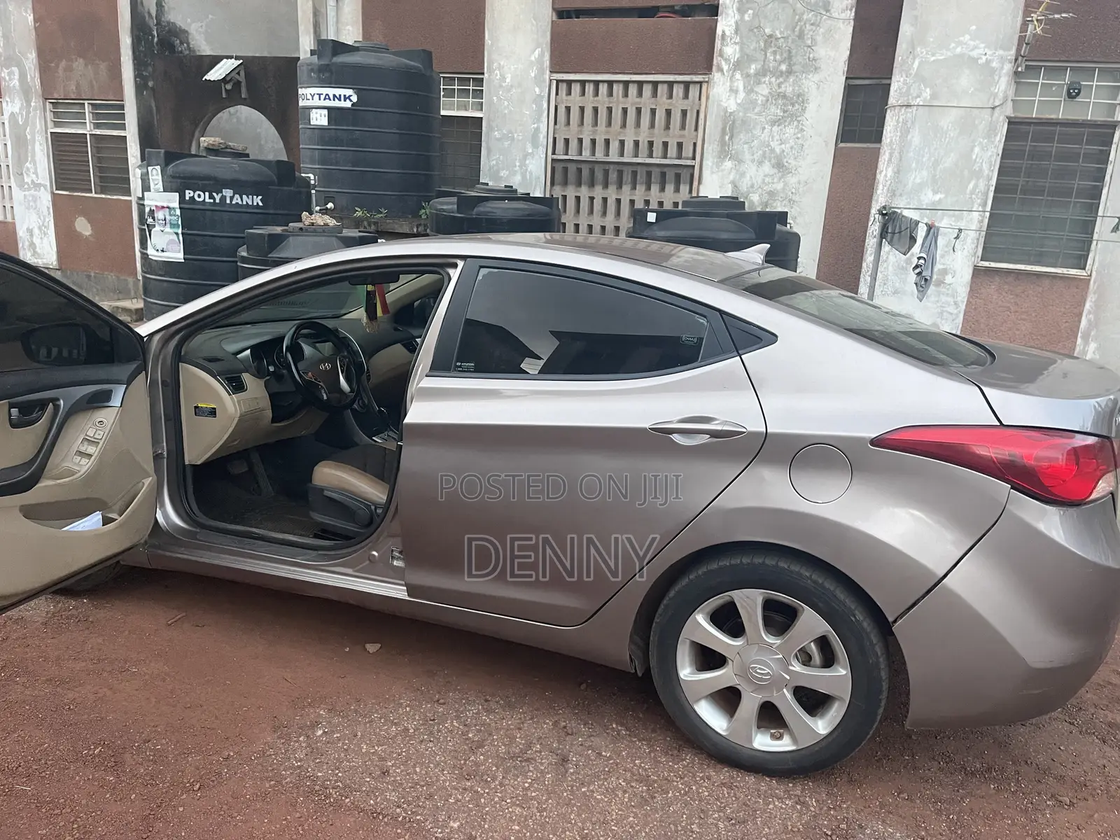 Hyundai Elantra Limited 2011 Gold