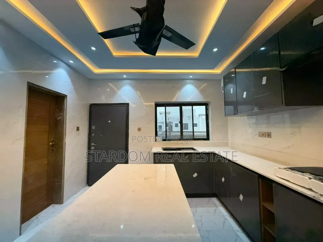 2bdrm Apartment in Lakeside Estate for rent