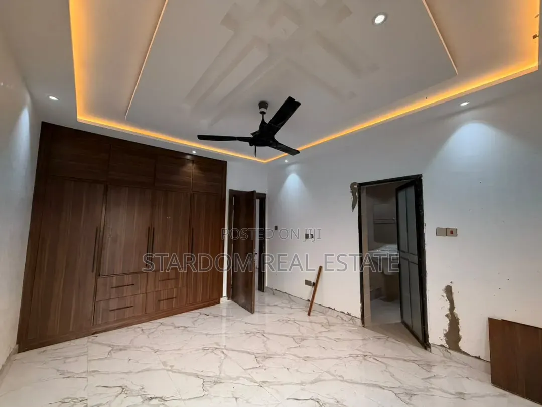2bdrm Apartment in Lakeside Estate for rent