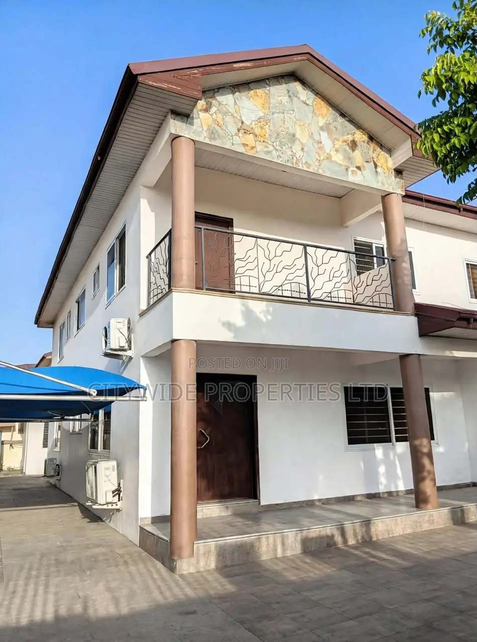 4bdrm House in Baatsona Total for rent