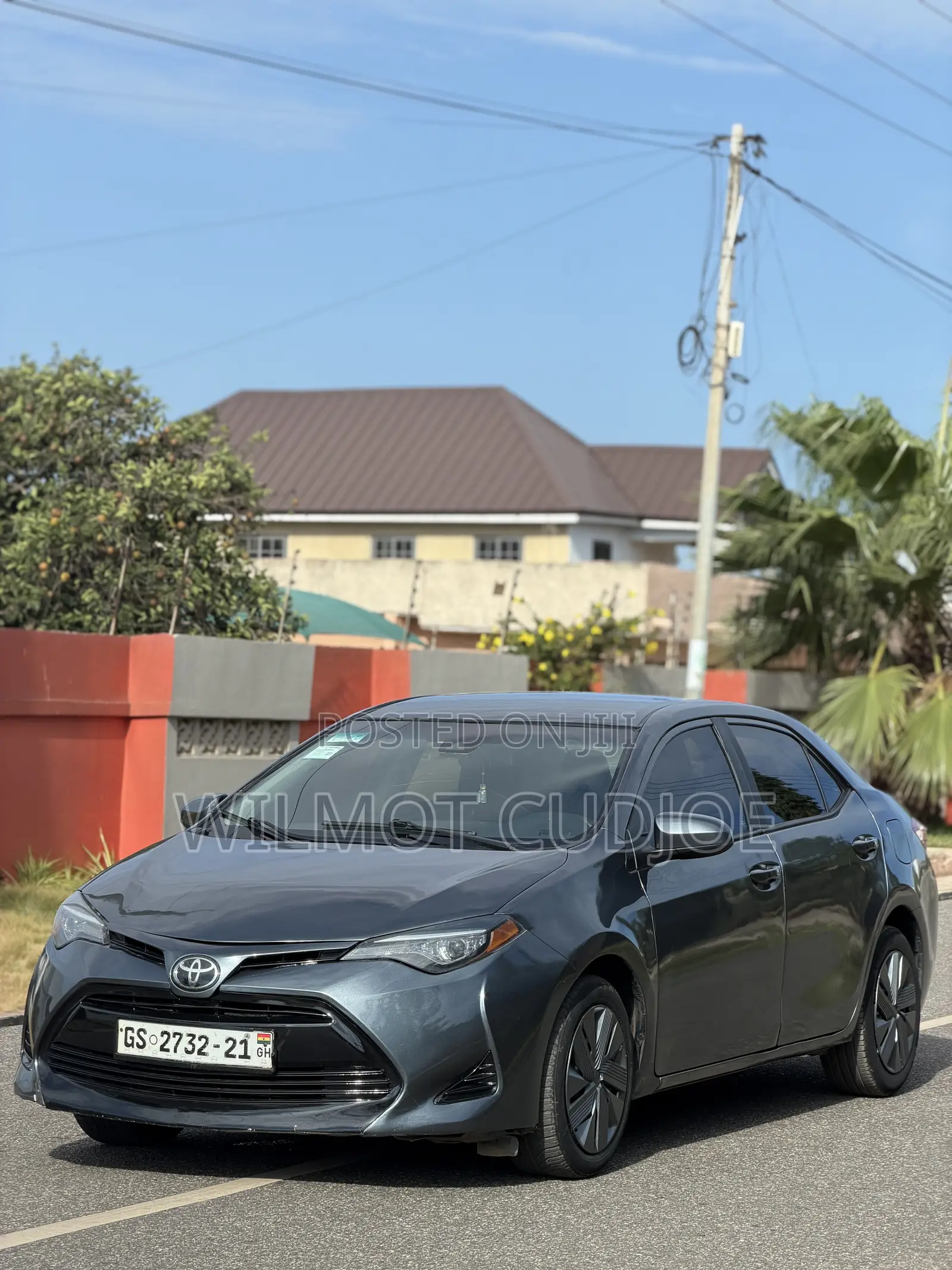 Toyota Corolla LE 4dr Sedan (1.8L 4cyl CVT) 2017 Gray