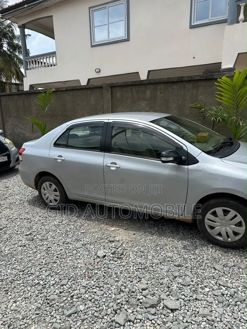 Toyota Belta 2012 Gray