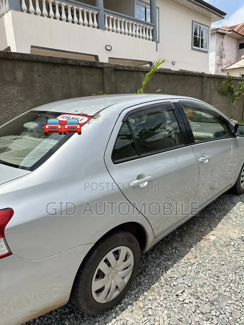 Toyota Belta 2012 Gray
