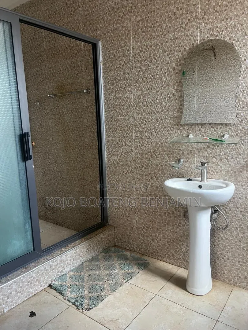 2bdrm Apartment in Oyarifa Mall Area for rent