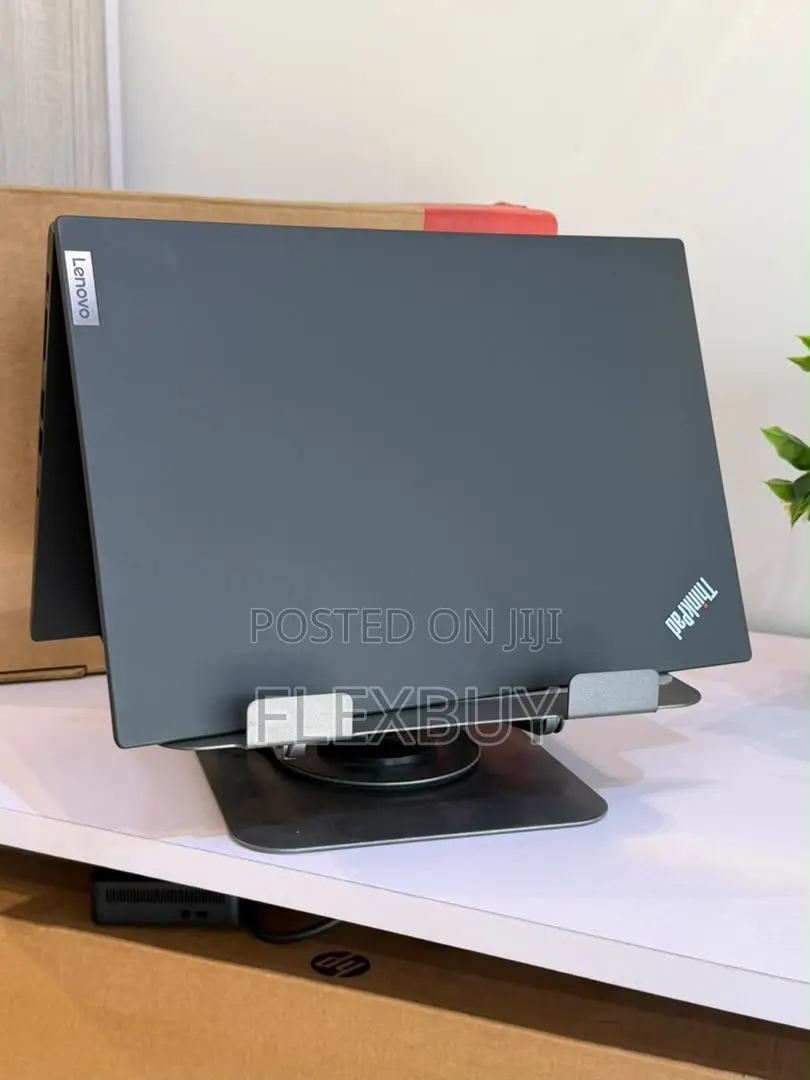 New Laptop Lenovo ThinkPad T14 16GB Intel Core i7 SSD 512GB