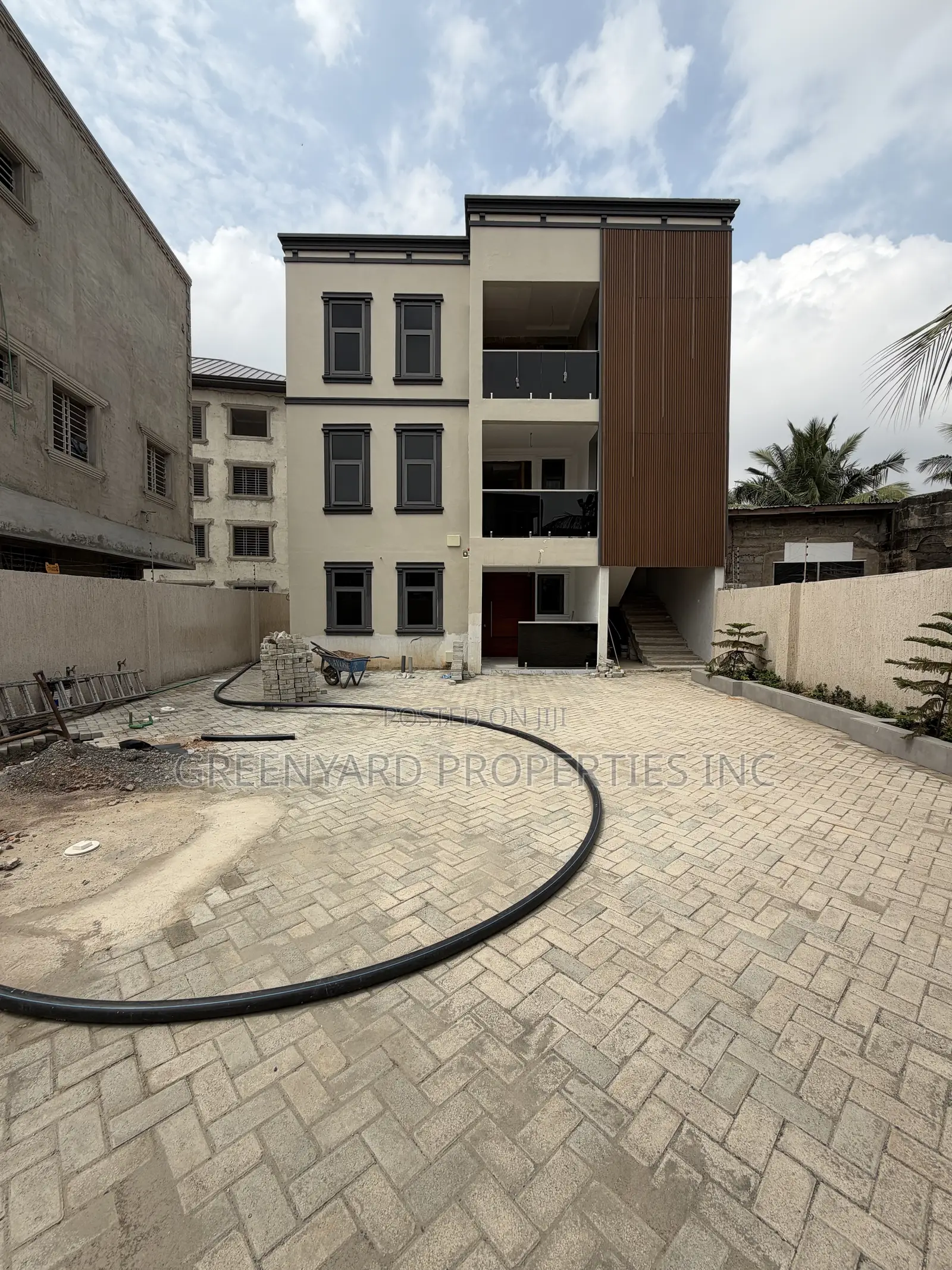 3bdrm Apartment in Trasacco, Adjiriganor for rent